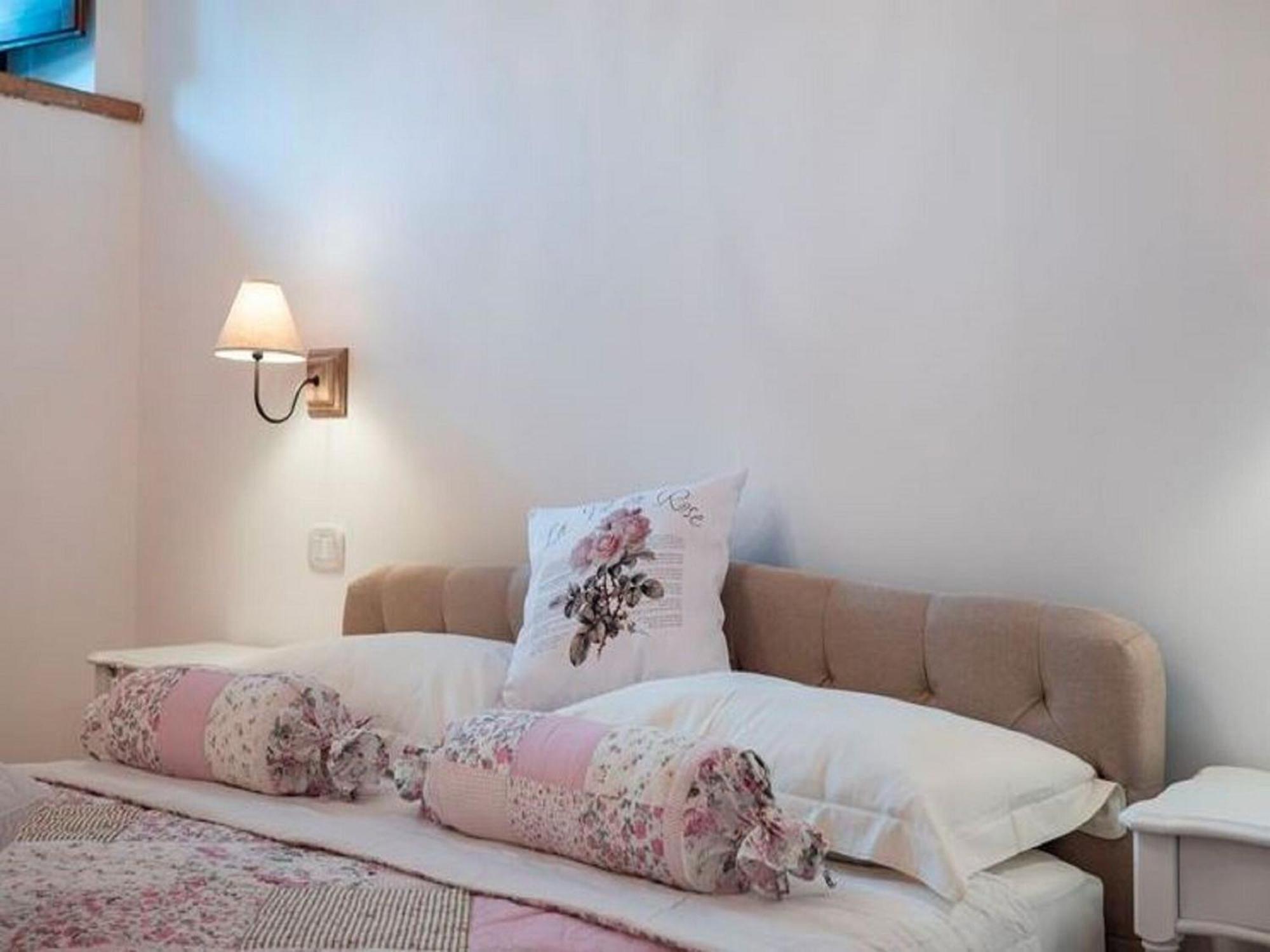 Stunning Apartment In Mombaroccio Near Metauro River المظهر الخارجي الصورة