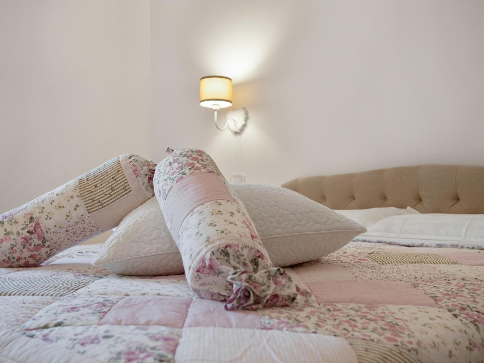Stunning Apartment In Mombaroccio Near Metauro River المظهر الخارجي الصورة